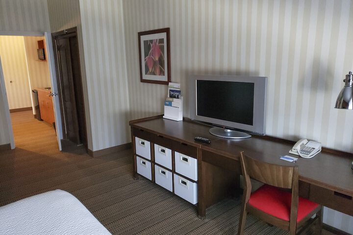 Room 19 of 37