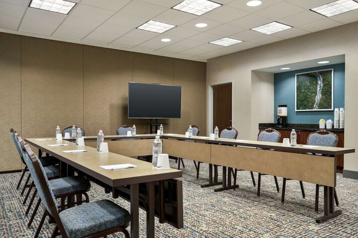 Hampton Inn & Suites Tacoma / Puyallup