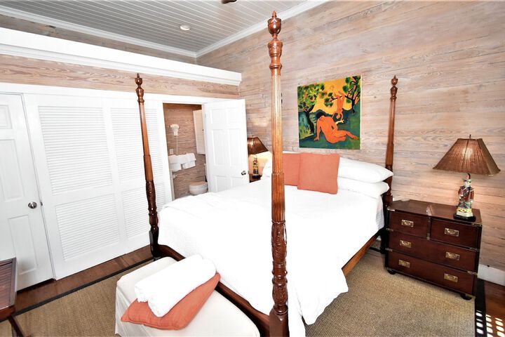 Room 26 of 259