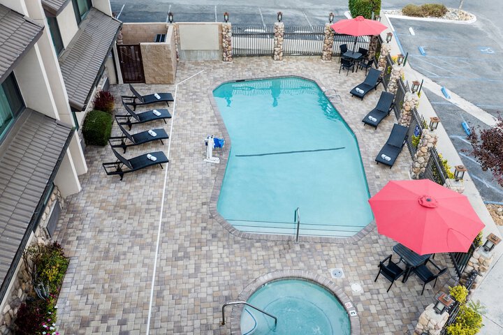 Pool 12 of 55