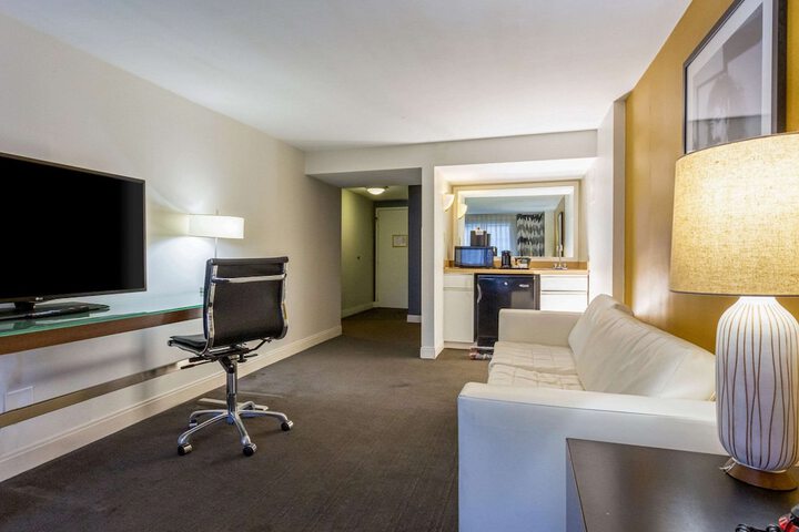 Room 47 of 69