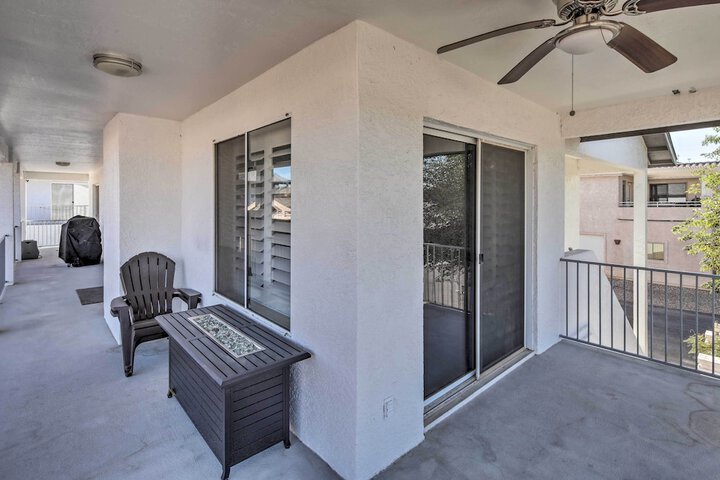 Parker Home on the Colorado River w / Views!