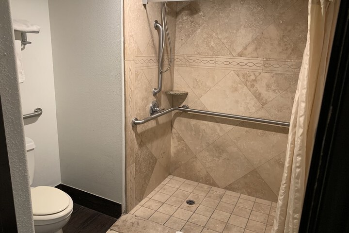 Room 20 of 35