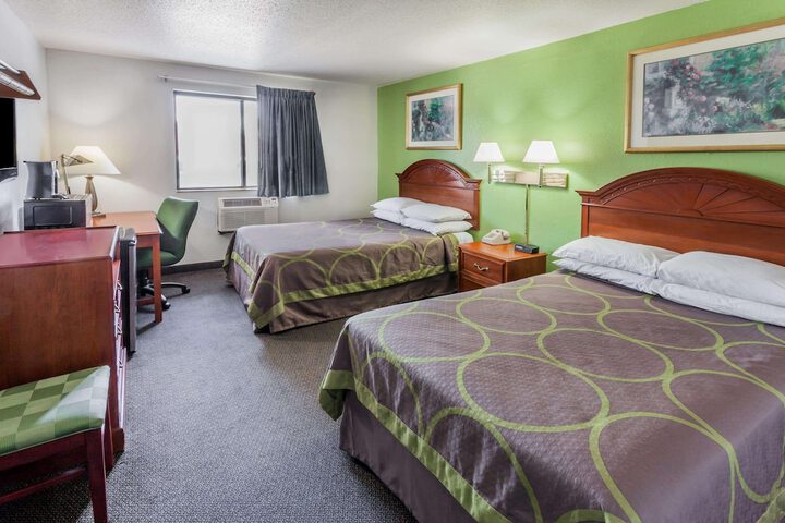 Room 22 of 36