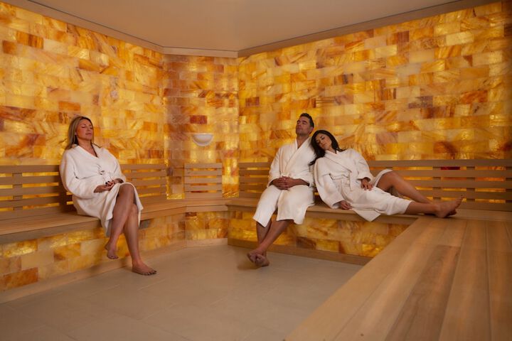 Silver Legacy Reno- a Caesars Rewards Destination