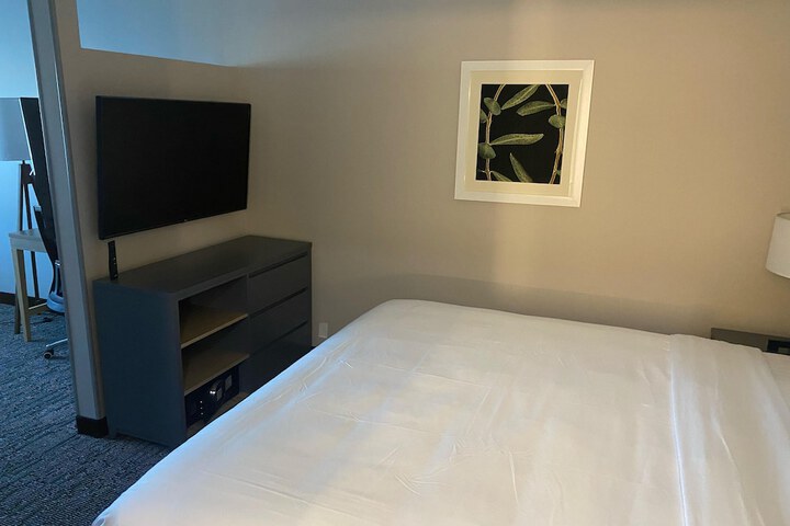 Room 14 of 59