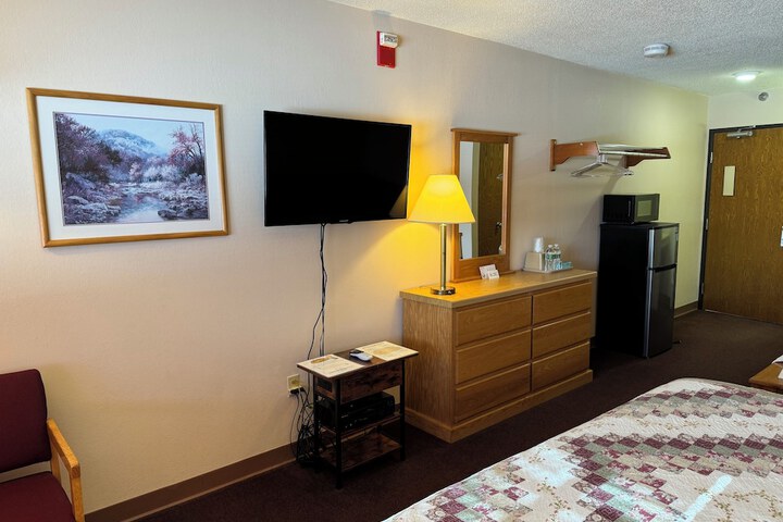 Chicaugon Lake Inn