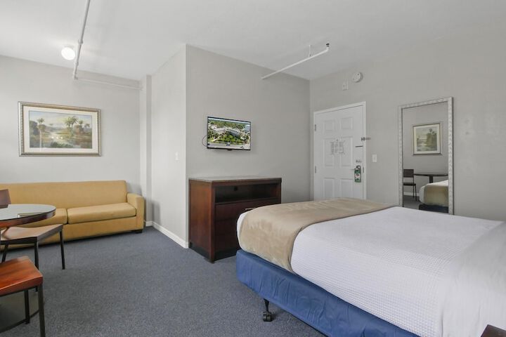 Crystal Bay Historic Hotel