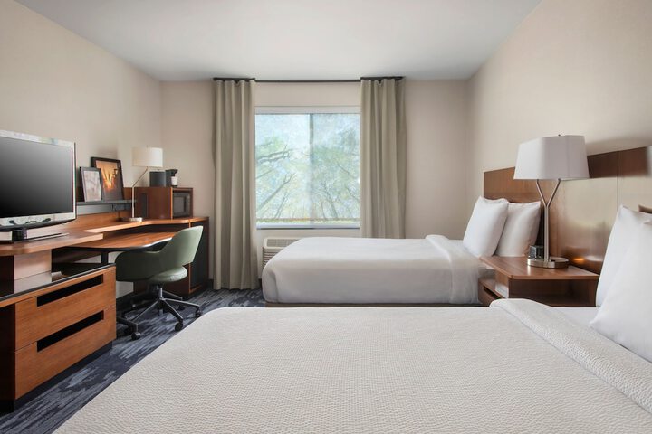 Room 11 of 25