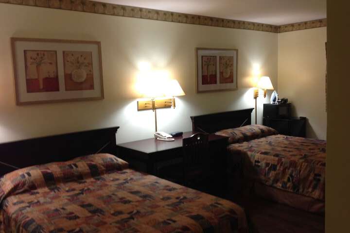 Room 17 of 19