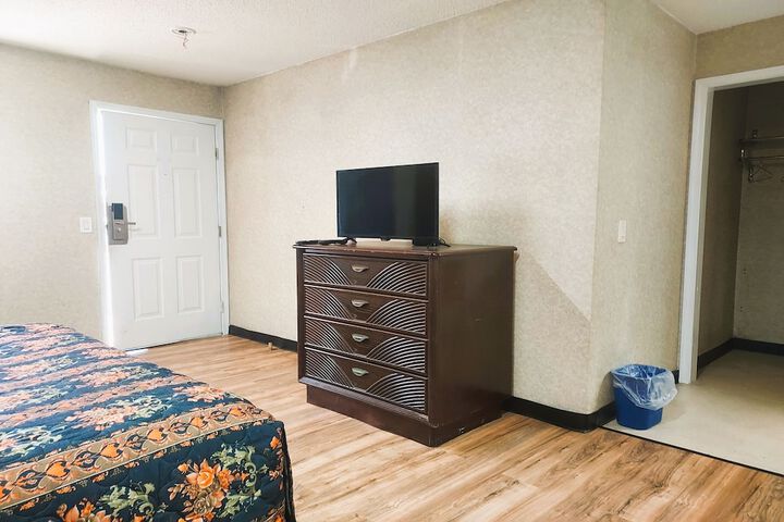 Room 21 of 29