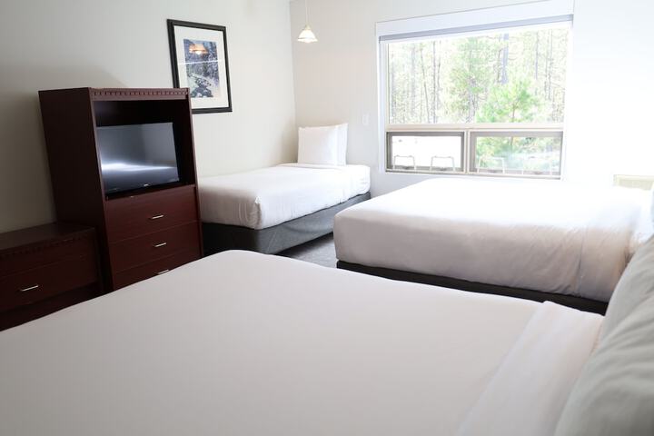 Room 25 of 37
