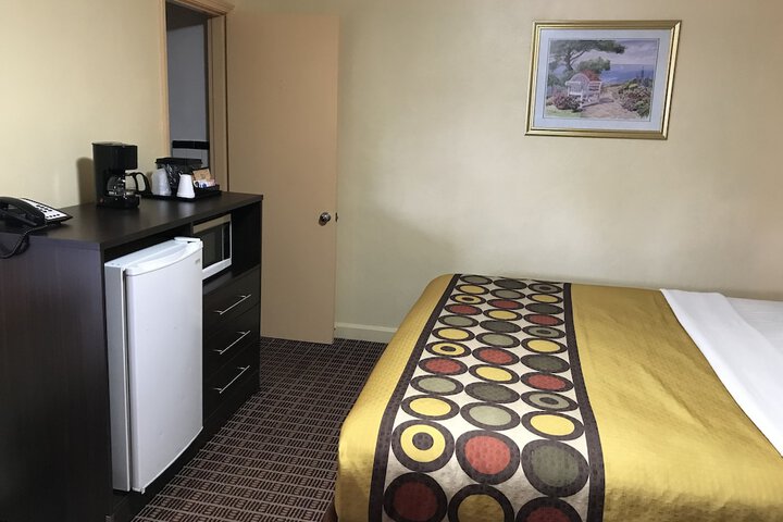 Room 21 of 39