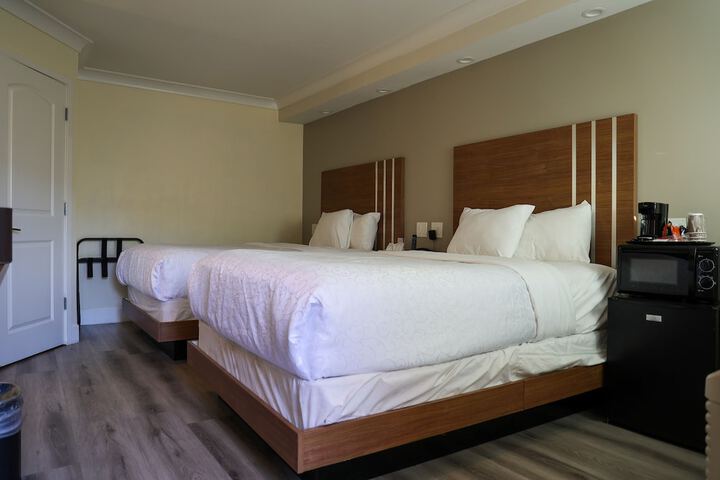 Room 9 of 20