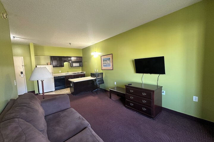 Room 15 of 41