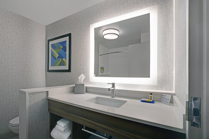 Room 21 of 50