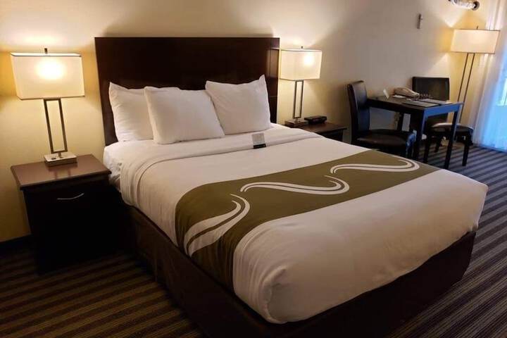 Quality Inn & Suites Vancouver - Hazel Dell