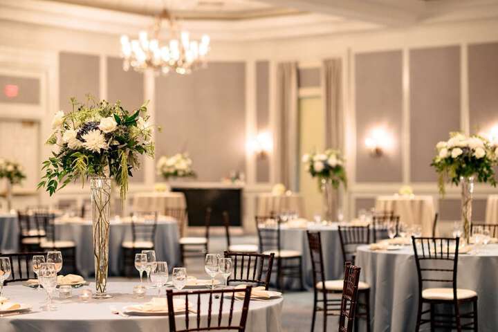 Ballroom/Hall 83 of 98