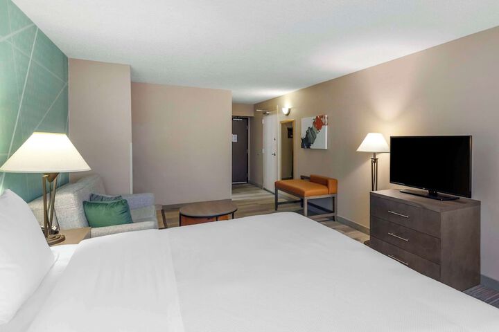 Room 42 of 56