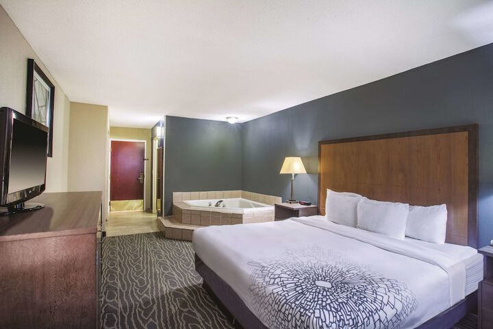 Room 16 of 27