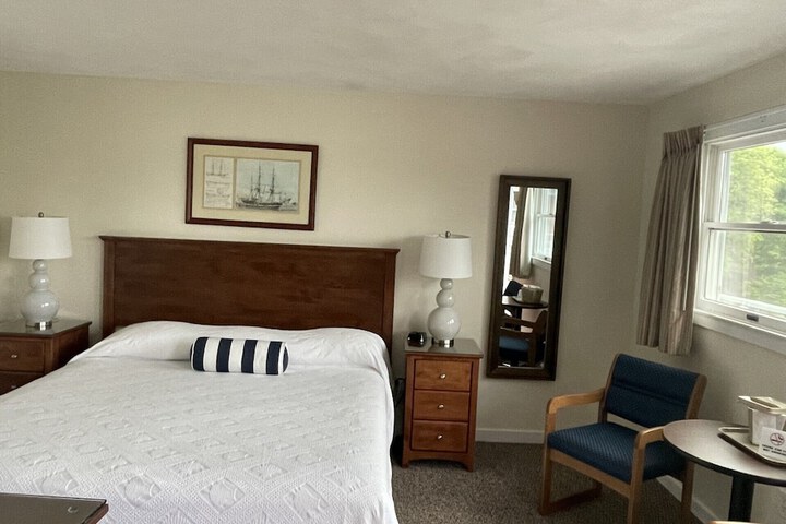 Room 10 of 17