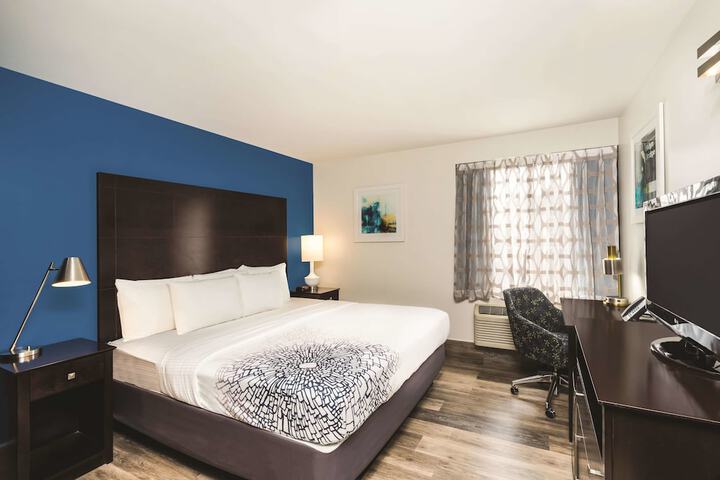 Room 20 of 29