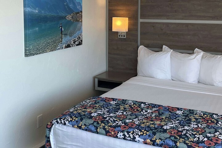 Room 9 of 60