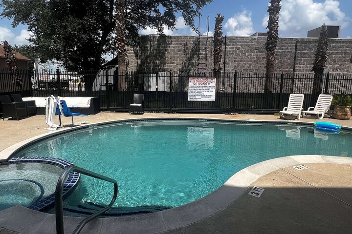 Pool 6 of 59