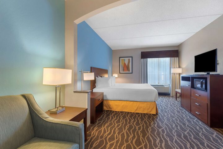 Room 21 of 33