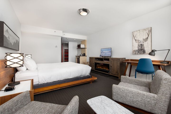 Adara Hotel