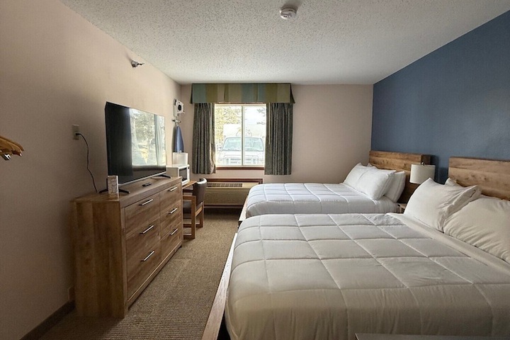 Nisswa Hotel and Suites