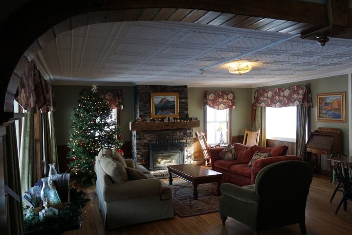 Smugglers Notch Inn