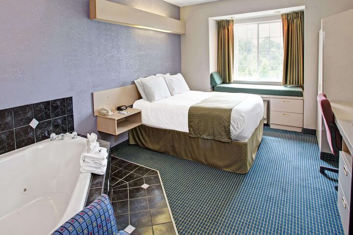 Room 15 of 24