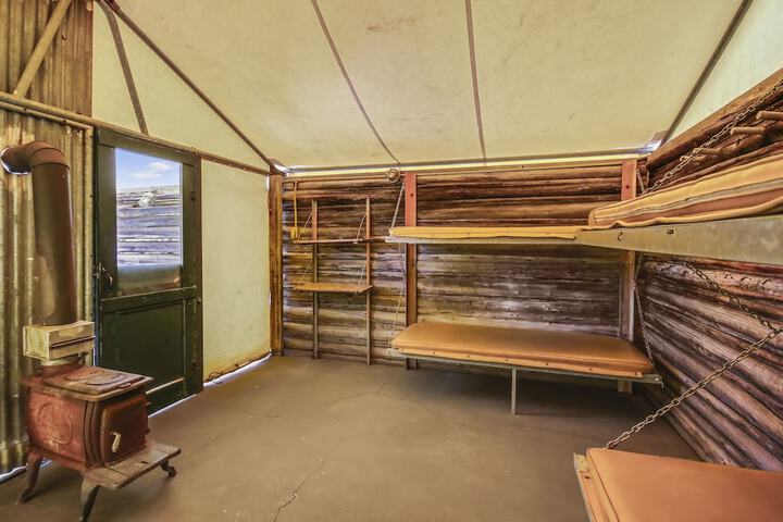 Room 19 of 48