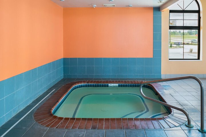 Motel 6 Richmond IN