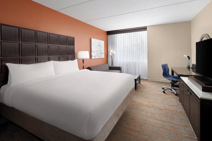 Renaissance Indianapolis North Hotel
