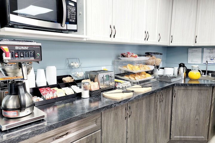 Breakfast/Coffee Service 40 of 44