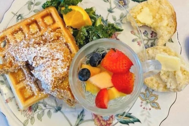Breakfast/Coffee Service 104 of 113