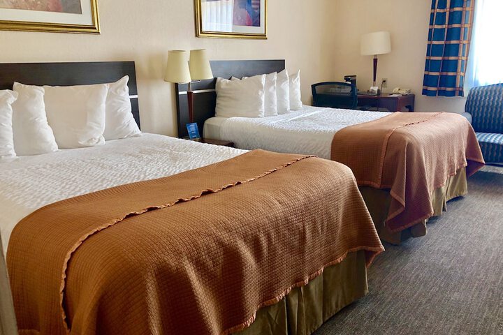 Room 32 of 44