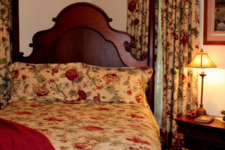 Room 76 of 104