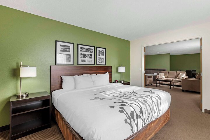 Sleep Inn & Suites Charles City