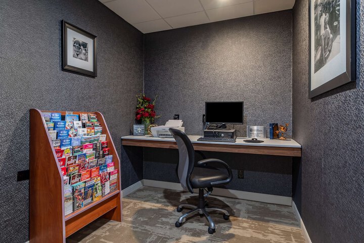 Best Western Plus Dalton Inn