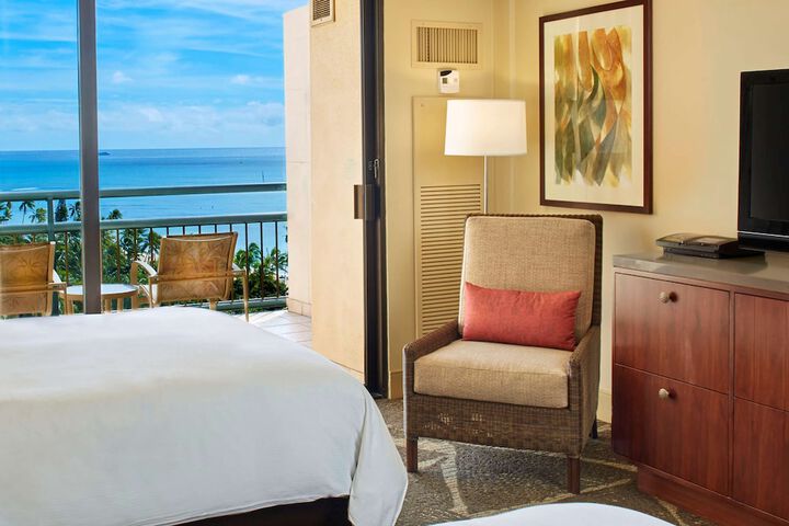 Hilton Hawaiian Village Waikiki Beach Resort