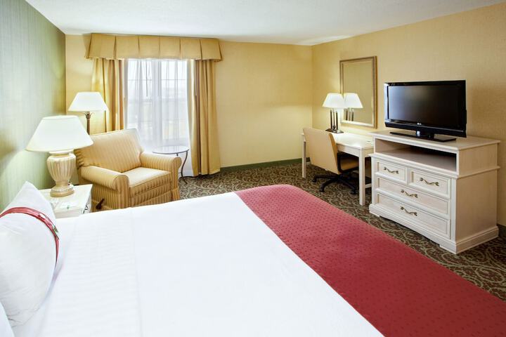 Room 32 of 47