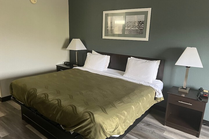 Room 20 of 42
