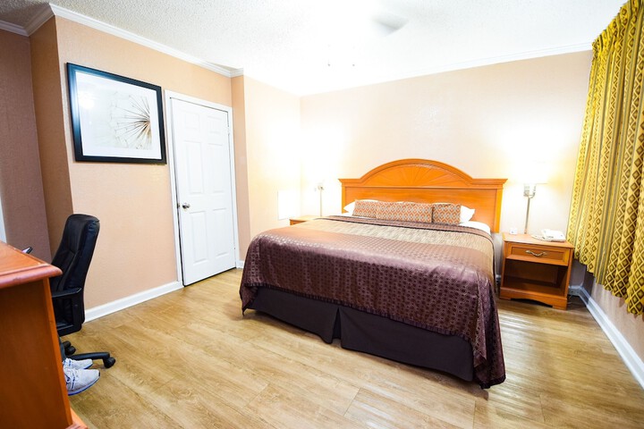 Room 21 of 30