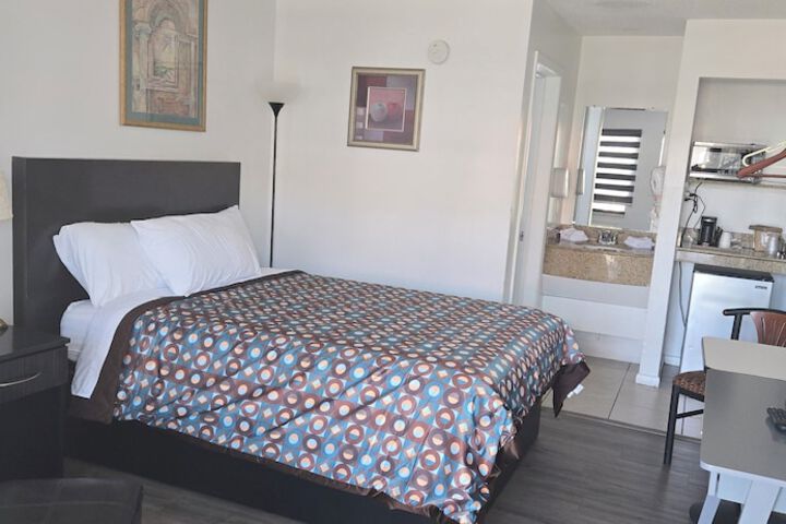 Merida Inn and Suites