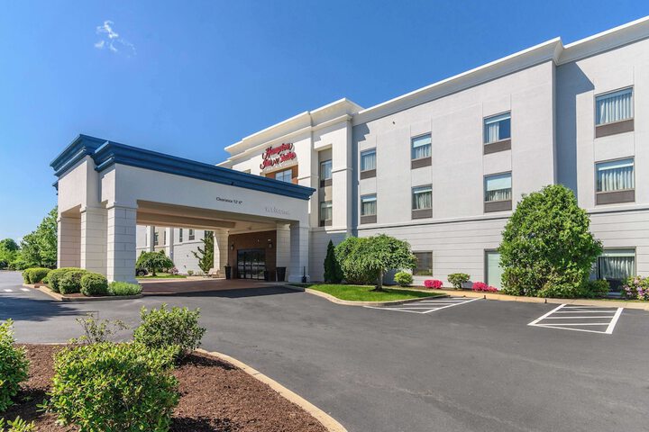 Hampton Inn & Suites Hartford-Manchester