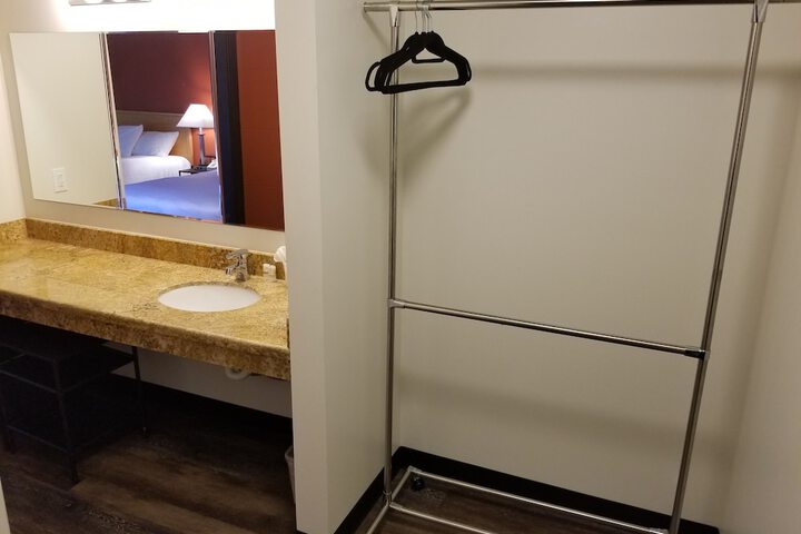 Room 31 of 37