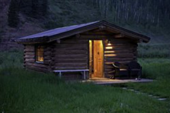 Hotel 7 of 100
